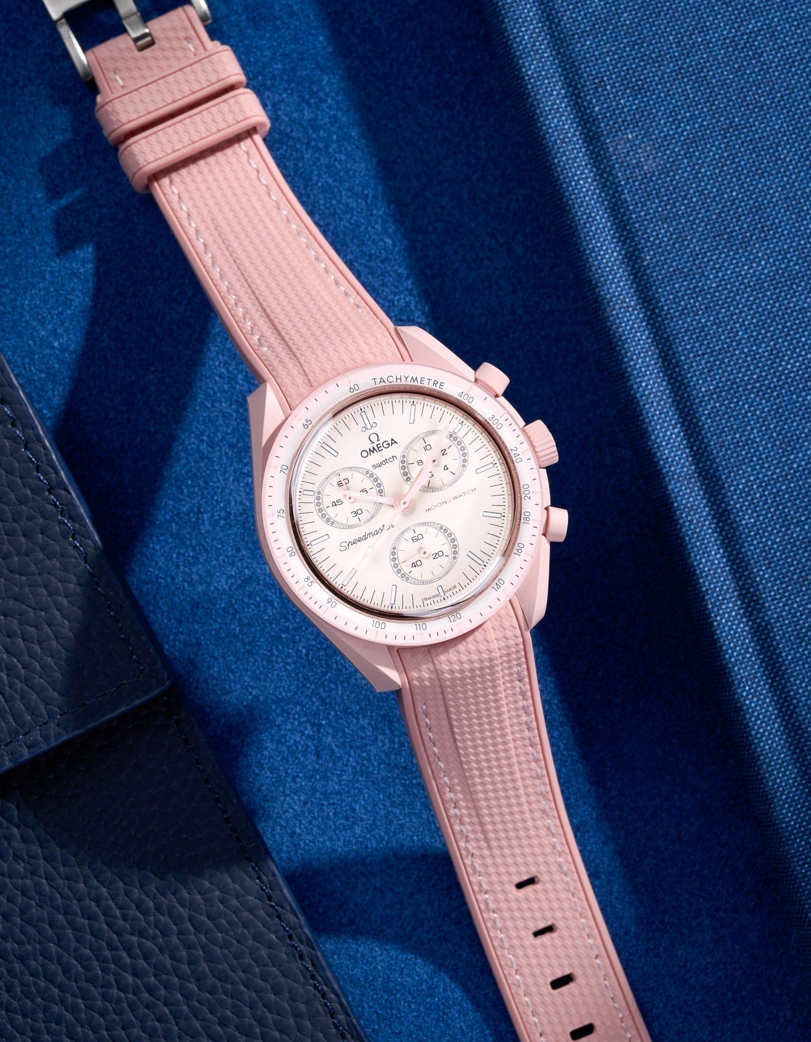 Curved Vertch Rubber Strap - Pink - OM Luxury